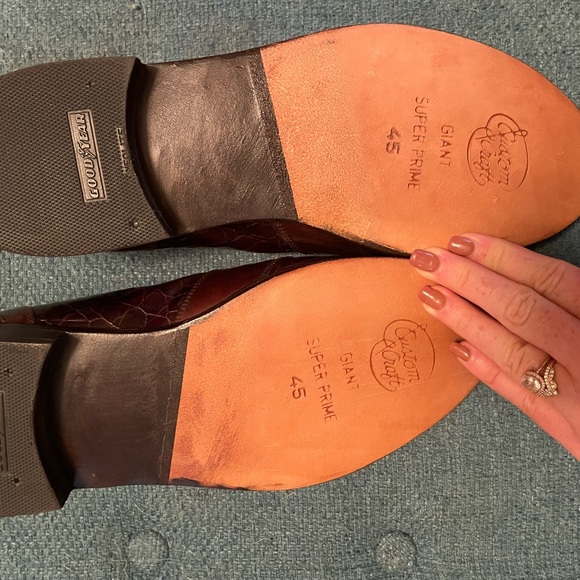 Johnston & Murphy Croc-Embossed Brown Tassel Loafers - Picture 4 of 5